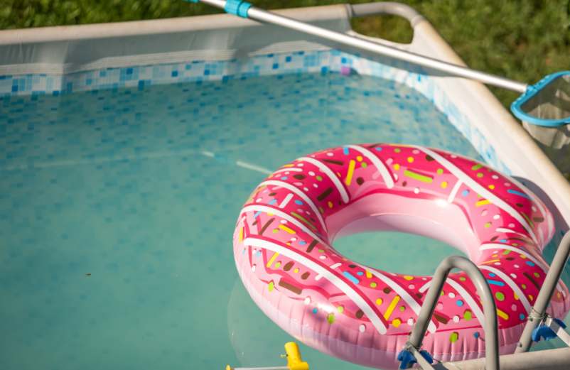 Comment aménager le tour de sa piscine hors sol ?