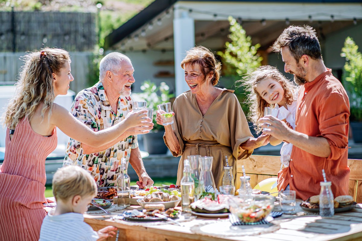 Comment aménager une cuisine d’été extérieure fonctionnelle et conviviale