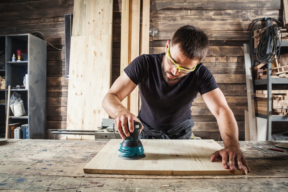 Comparatif de bricolage : quel type de ponceuse pour quel usage ?