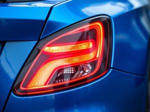 Comment réparer les feux arrière de sa voiture ?